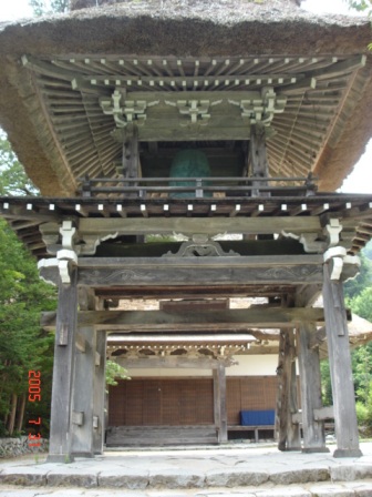 お寺の山門.jpg