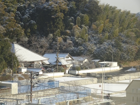 雪の東雲寺.JPG