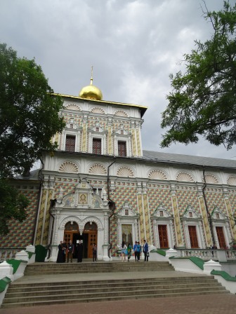 ３セルギエフ大修道院.JPG